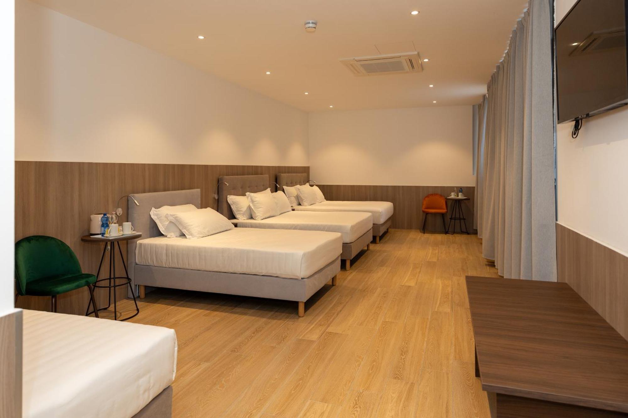 Lh Hotel